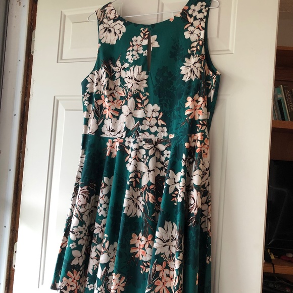NWT Teal Floral Keyhole Dress - Picture 1 of 6
